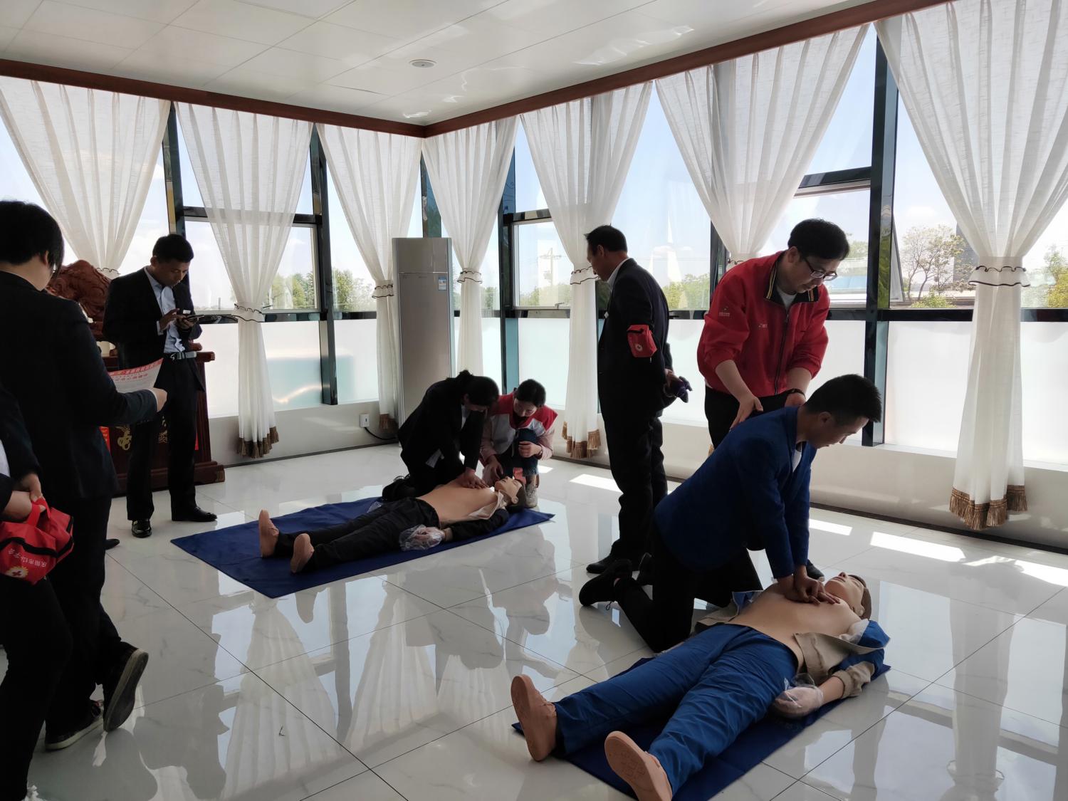 紅十字會應(yīng)急救護(hù)培訓(xùn)進(jìn)企業(yè)，聚力提升員工自救互救能力