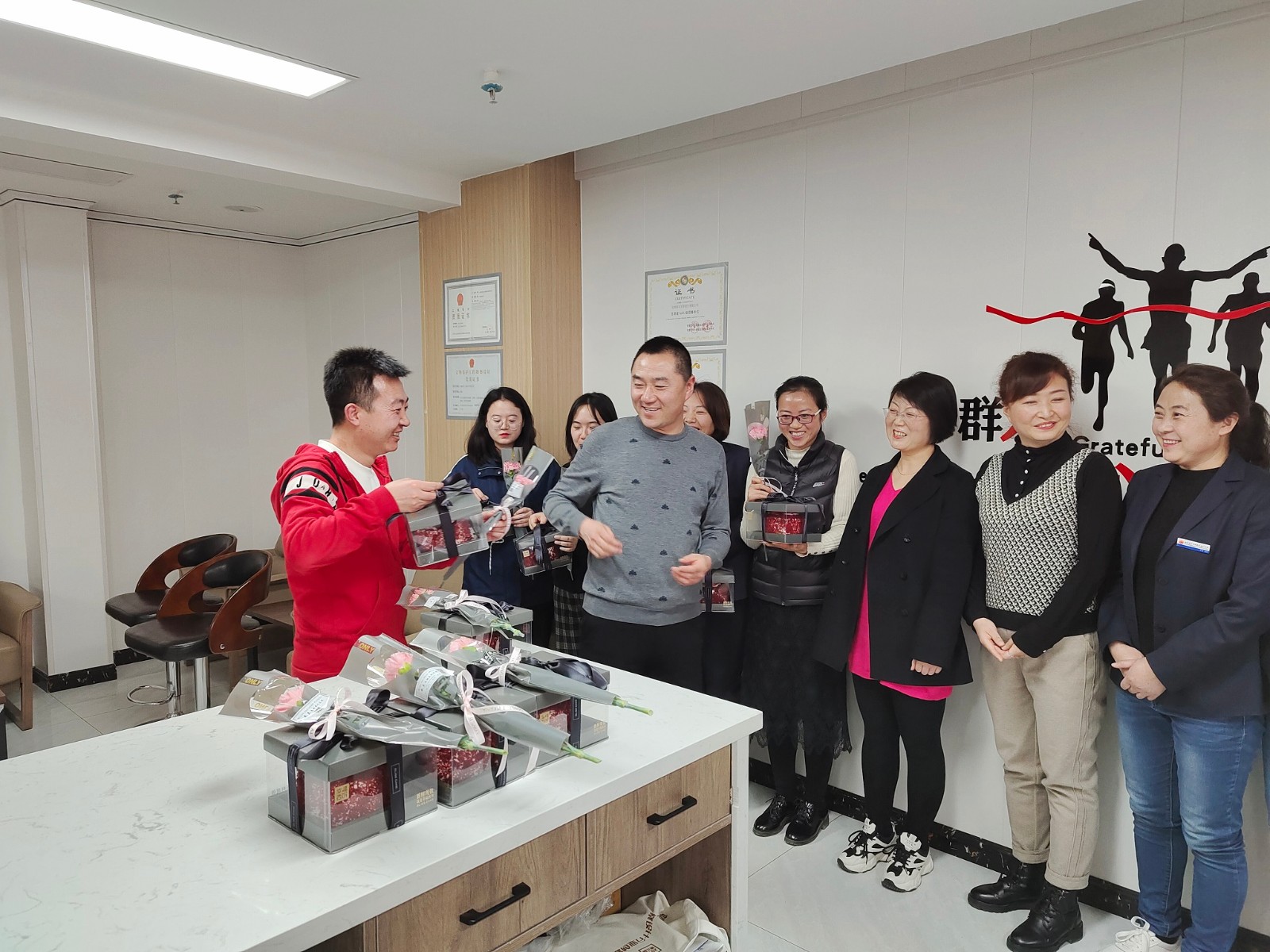 創(chuàng)先爭優(yōu)增才干   關愛婦女促和諧