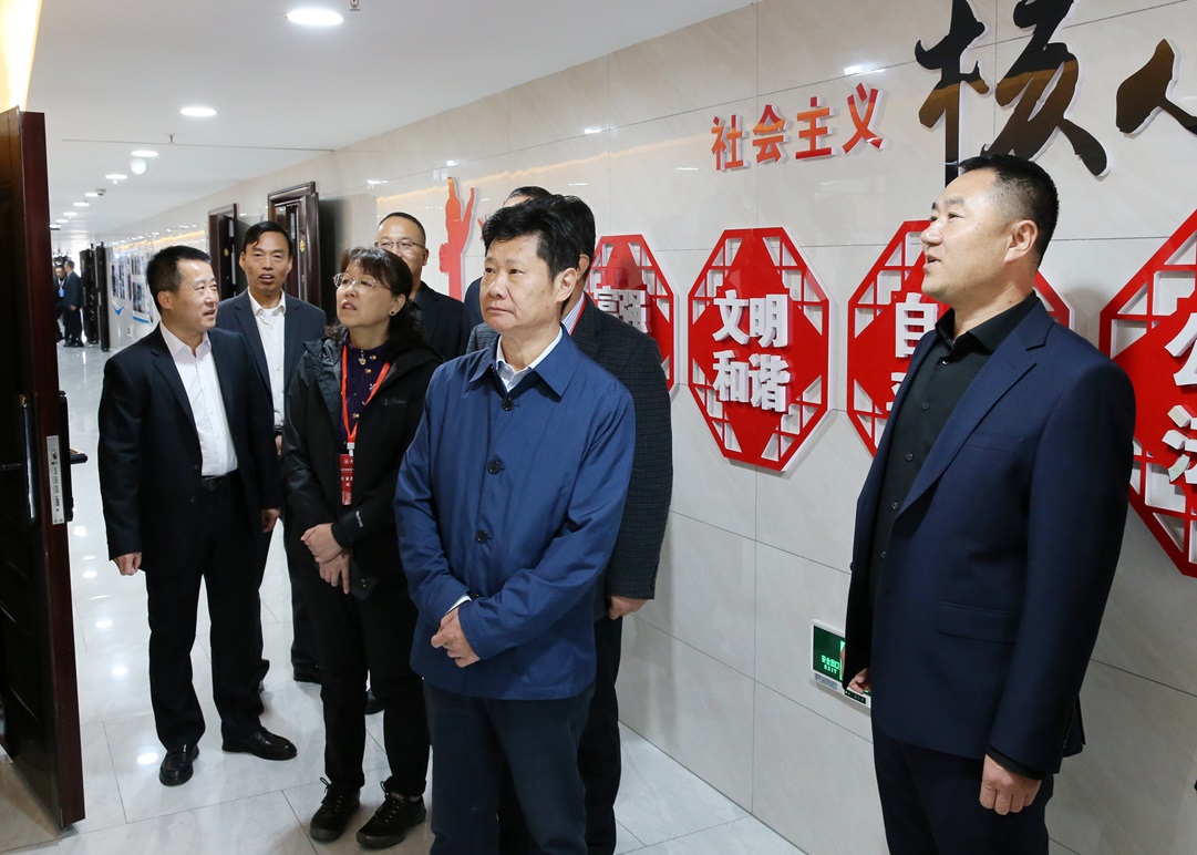 熱烈歡迎隴東學院領導及審核評估專家 蒞臨我司交流工作